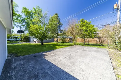 14 North Wabash Avenue Glenwood IL 60425