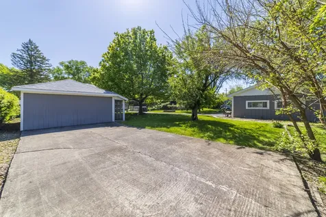 14 North Wabash Avenue Glenwood IL 60425