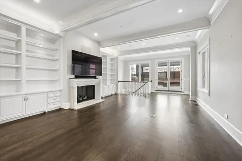 458 West Deming Place Chicago IL 60614