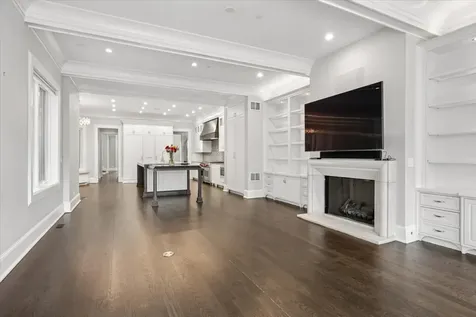 458 West Deming Place Chicago IL 60614