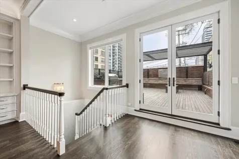 458 West Deming Place Chicago IL 60614