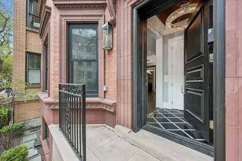 458 West Deming Place Chicago IL 60614