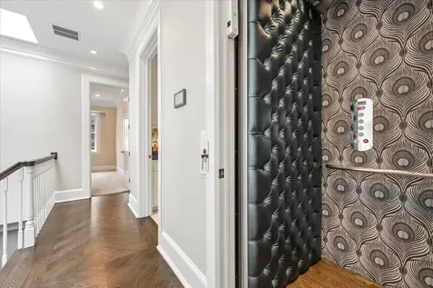 458 West Deming Place Chicago IL 60614