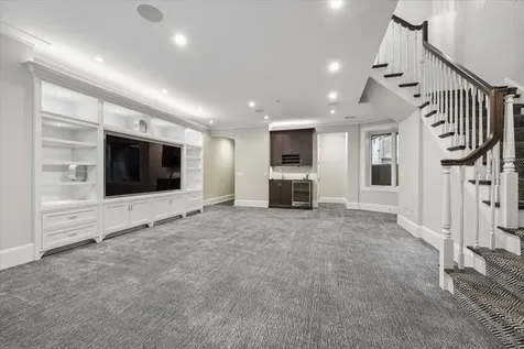 458 West Deming Place Chicago IL 60614