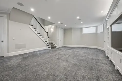 458 West Deming Place Chicago IL 60614