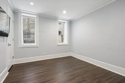 458 West Deming Place Chicago IL 60614