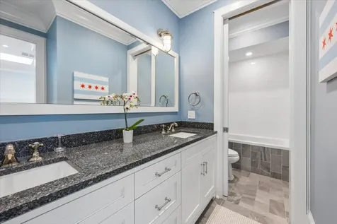 458 West Deming Place Chicago IL 60614