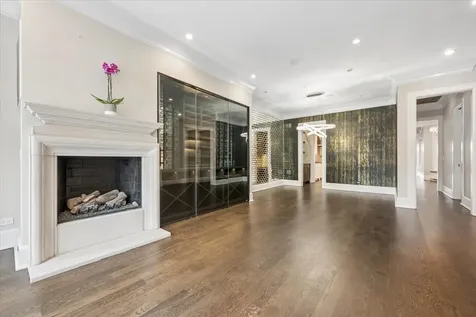 458 West Deming Place Chicago IL 60614
