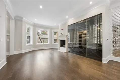 458 West Deming Place Chicago IL 60614