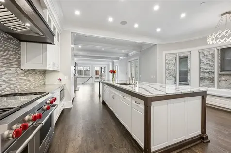 458 West Deming Place Chicago IL 60614