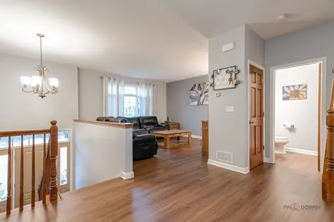 285 Regency Court Unit B Court Wauconda IL 60084