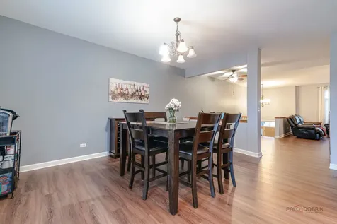 285 Regency Court Unit B Court Wauconda IL 60084