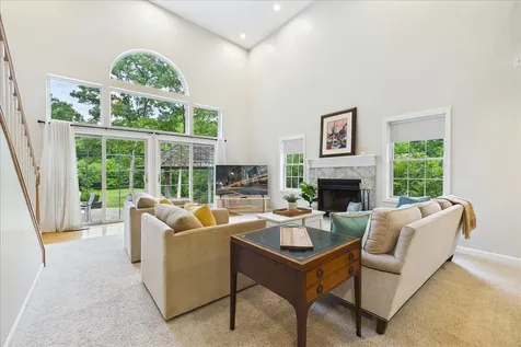 821 Oak Spring Lane Libertyville IL 60048