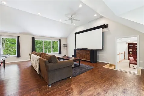 821 Oak Spring Lane Libertyville IL 60048