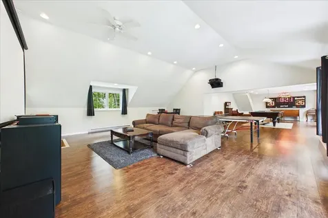 821 Oak Spring Lane Libertyville IL 60048