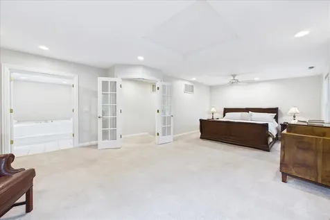 821 Oak Spring Lane Libertyville IL 60048