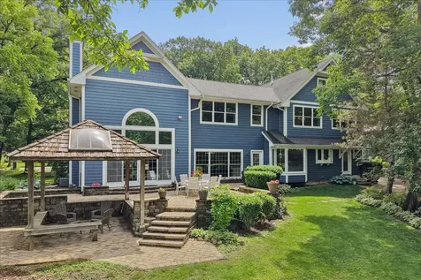 821 Oak Spring Lane Libertyville IL 60048