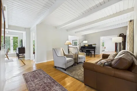 821 Oak Spring Lane Libertyville IL 60048