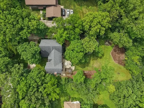 821 Oak Spring Lane Libertyville IL 60048