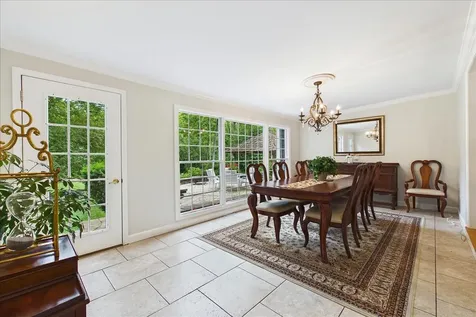 821 Oak Spring Lane Libertyville IL 60048