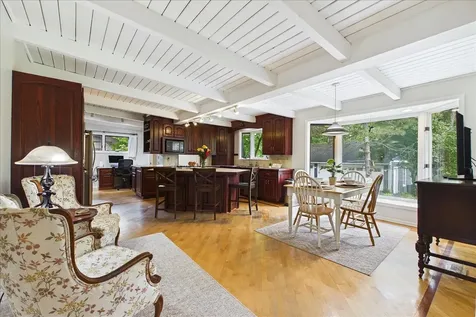 821 Oak Spring Lane Libertyville IL 60048