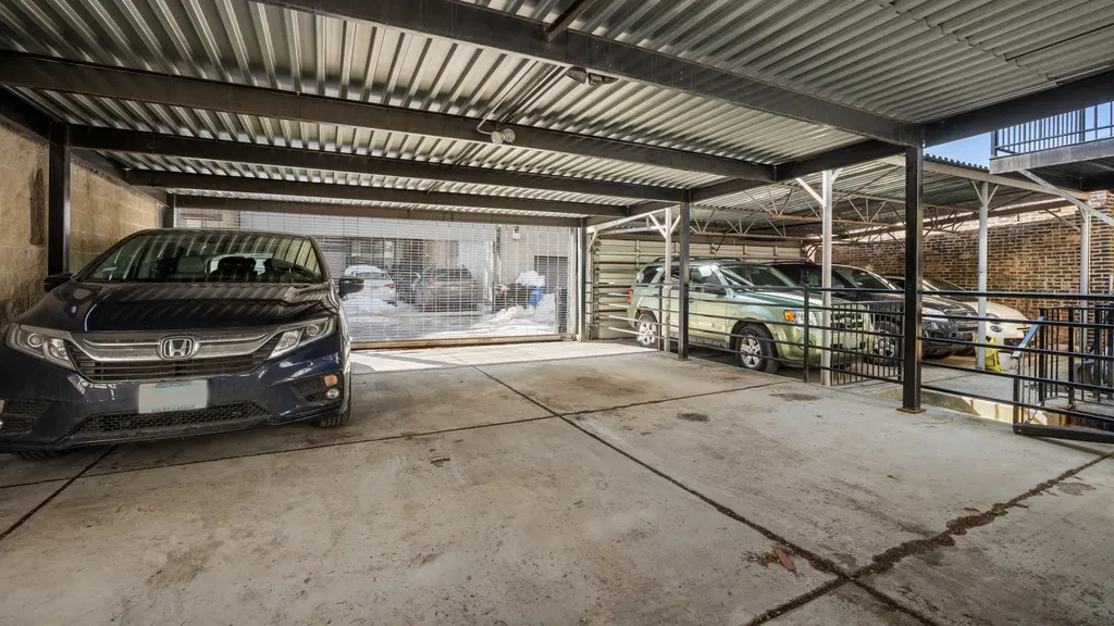 2431 West Walton Street Chicago IL 60622