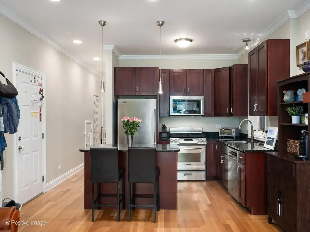 2431 West Walton Street Chicago IL 60622