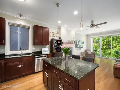 2431 West Walton Street Chicago IL 60622