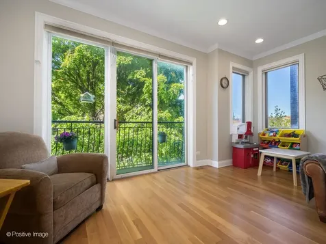 2431 West Walton Street Chicago IL 60622
