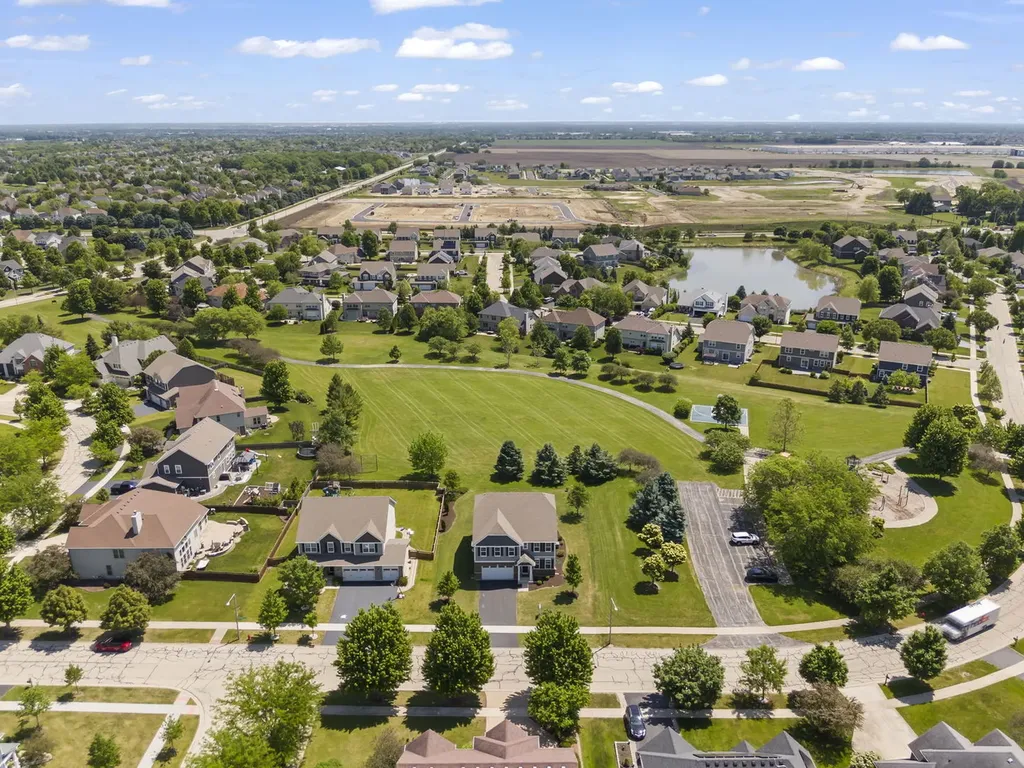 27008 Ashgate Crossing Plainfield IL 60585