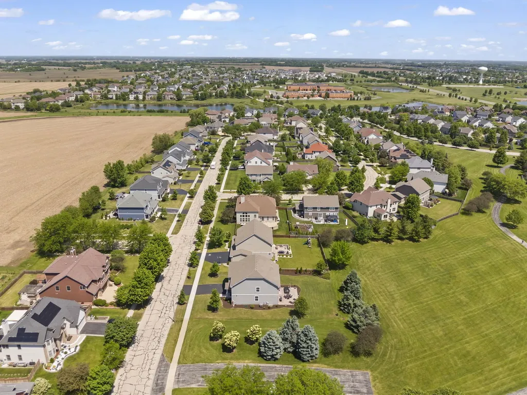 27008 Ashgate Crossing Plainfield IL 60585
