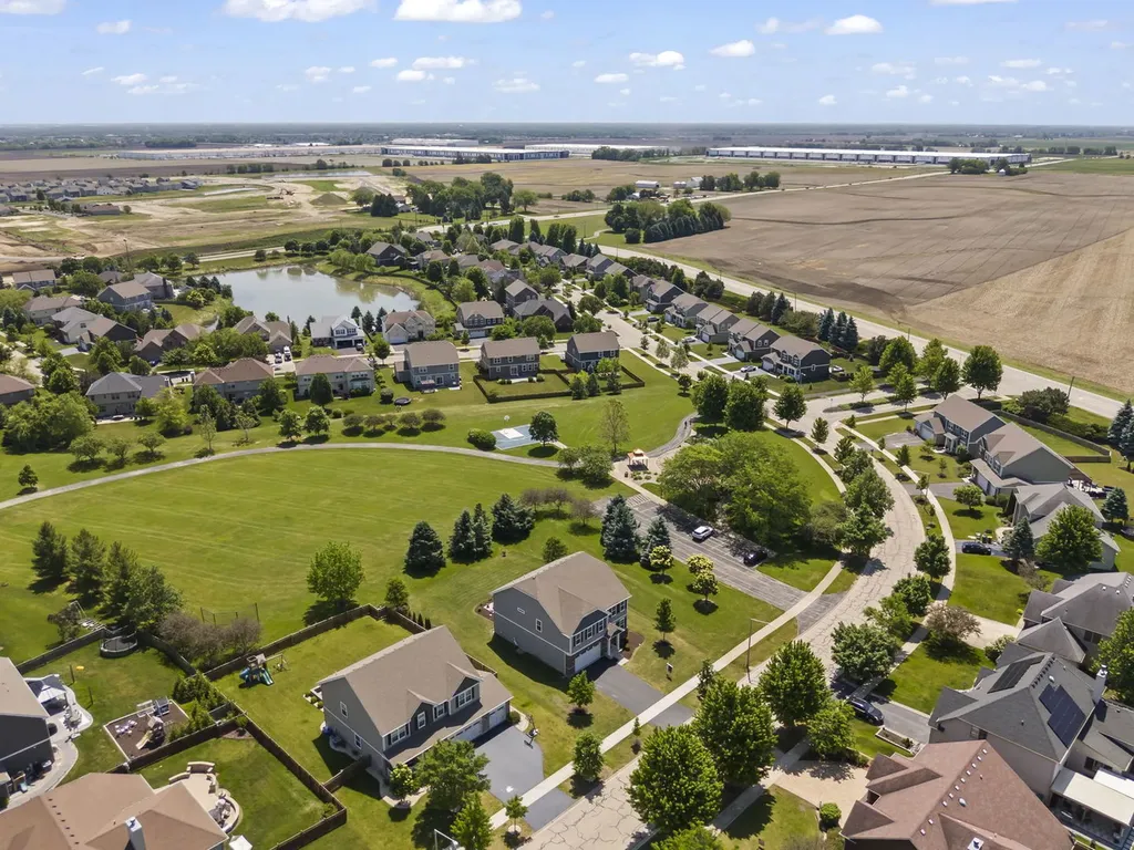 27008 Ashgate Crossing Plainfield IL 60585