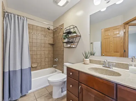 1432 Brahms Court Bartlett IL 60103
