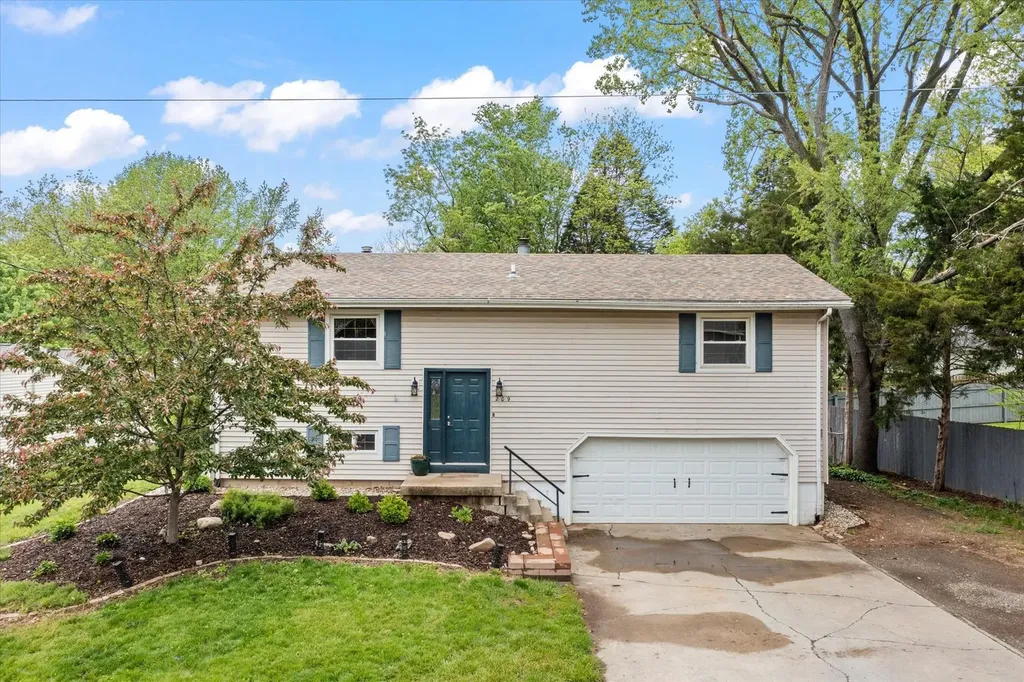 209 North Jefferson Street Mahomet IL 61853