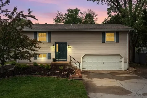 209 North Jefferson Street Mahomet IL 61853