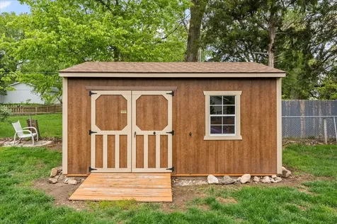 209 North Jefferson Street Mahomet IL 61853