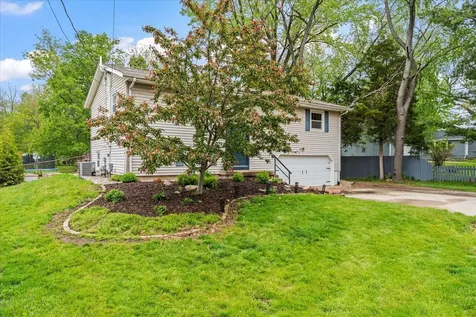 209 North Jefferson Street Mahomet IL 61853