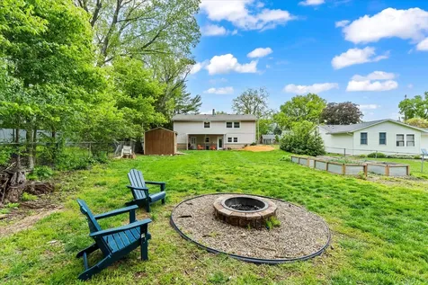 209 North Jefferson Street Mahomet IL 61853