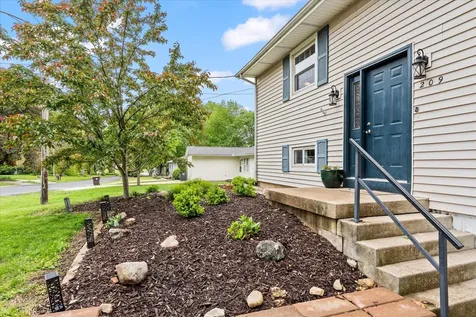209 North Jefferson Street Mahomet IL 61853