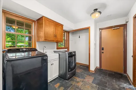 39W860 Reindeer Trail St. Charles IL 60175
