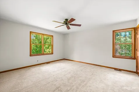 39W860 Reindeer Trail St. Charles IL 60175