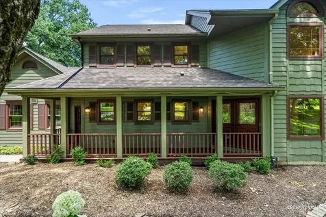 39W860 Reindeer Trail St. Charles IL 60175