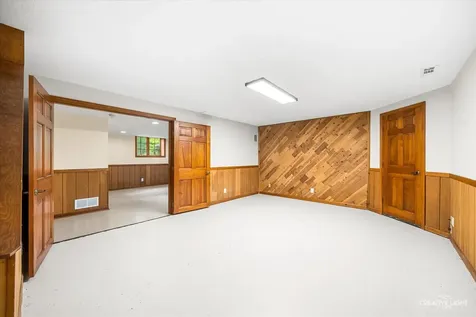 39W860 Reindeer Trail St. Charles IL 60175