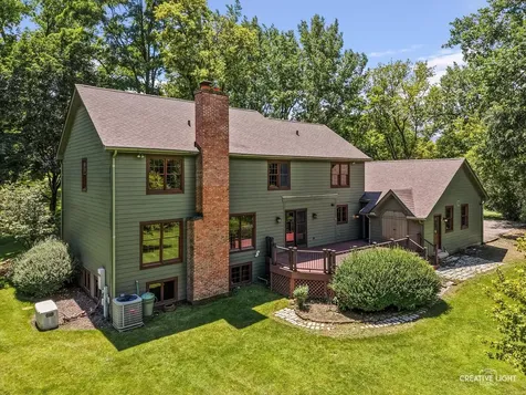 39W860 Reindeer Trail St. Charles IL 60175