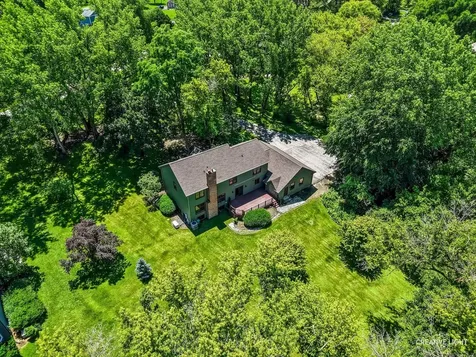 39W860 Reindeer Trail St. Charles IL 60175