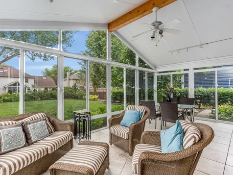 1813 Clyde Drive Naperville IL 60565