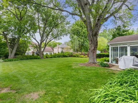 1813 Clyde Drive Naperville IL 60565