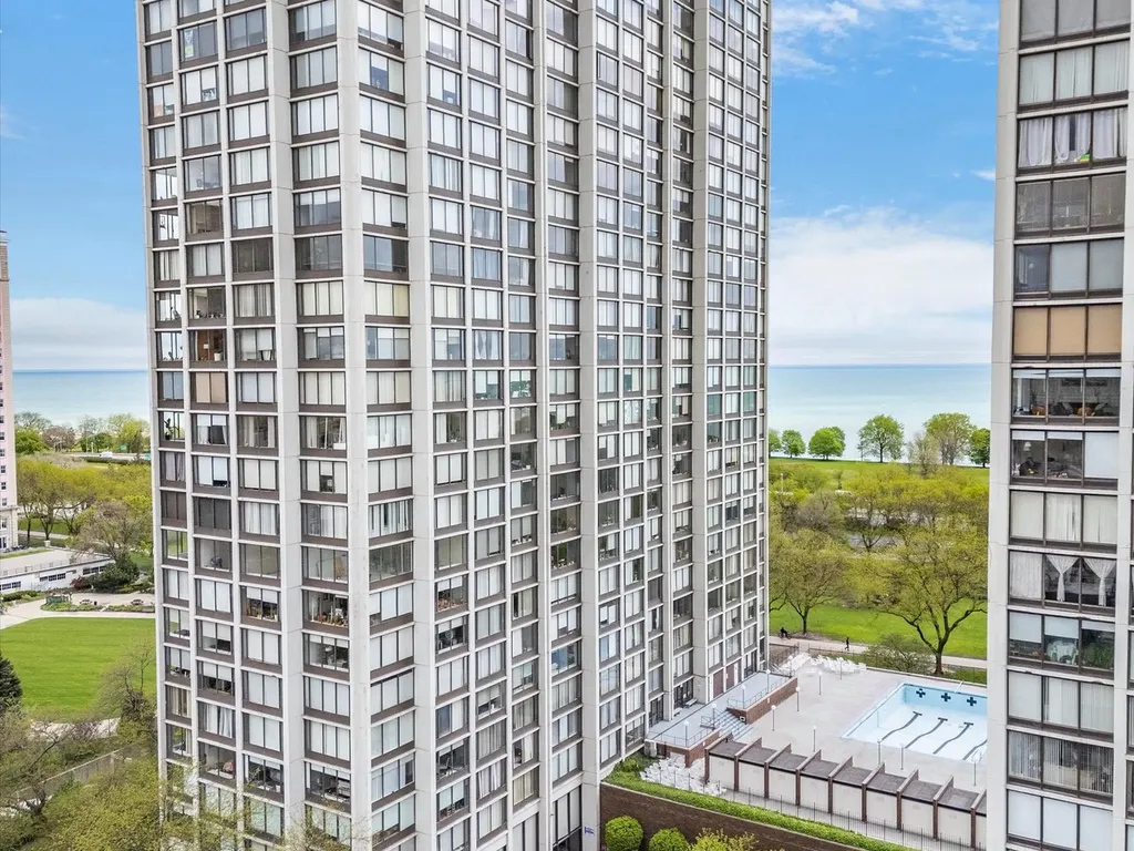 5455 North Sheridan Road Chicago IL 60640