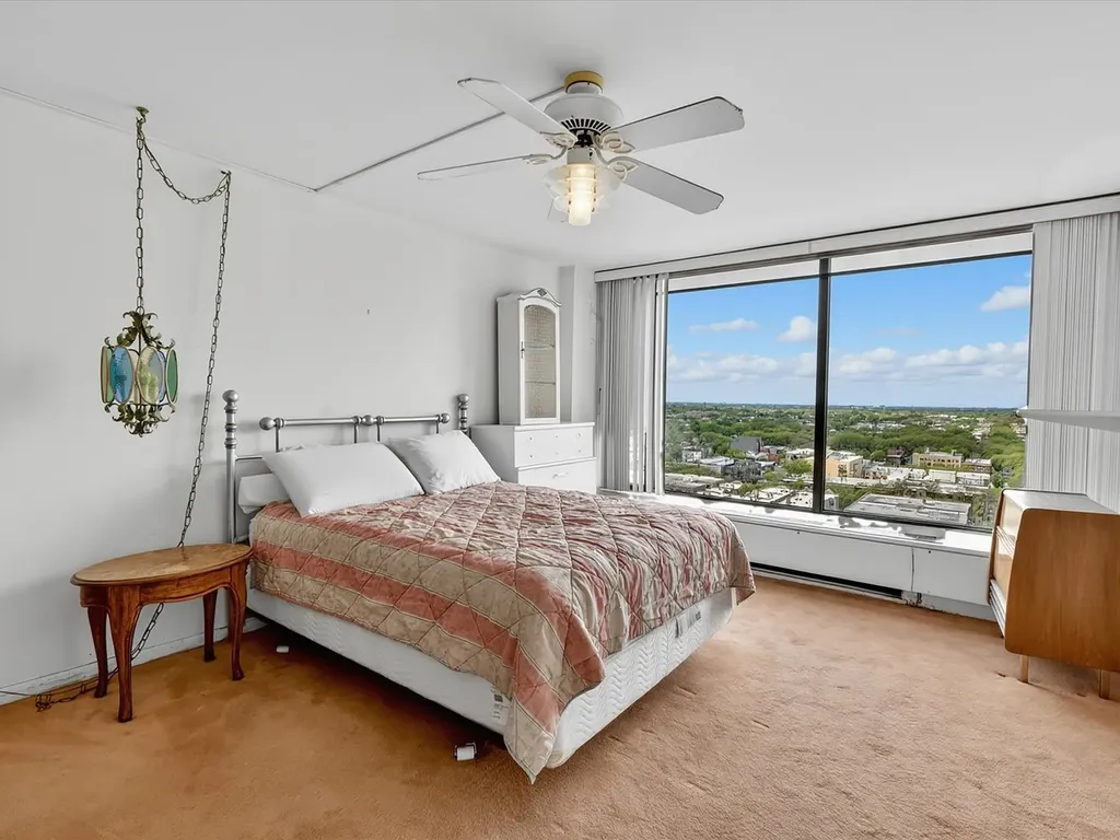 5455 North Sheridan Road Chicago IL 60640