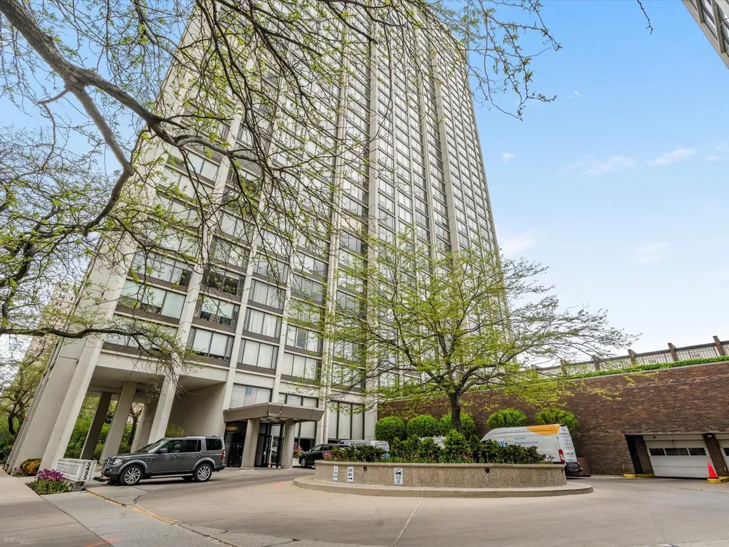 5455 North Sheridan Road Chicago IL 60640
